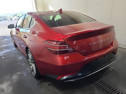 2022 Genesis G70 G70