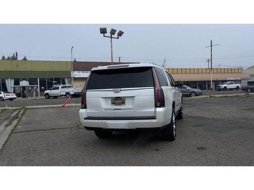 2017 Cadillac Escalade ESV Platinum