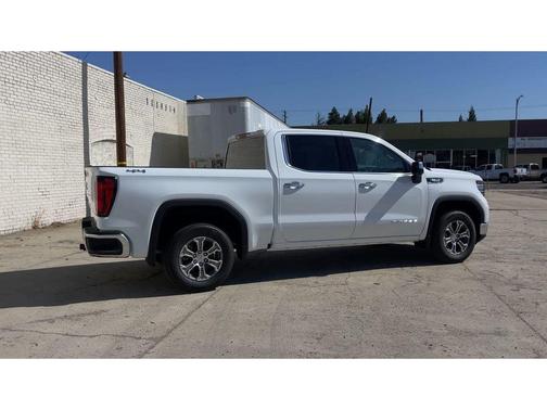 2025 GMC Sierra 1500 SLT