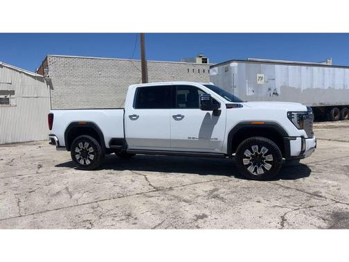 Summit White 2026 GMC Sierra 2500 Denali
