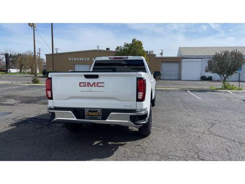2025 GMC Sierra 1500 SLE