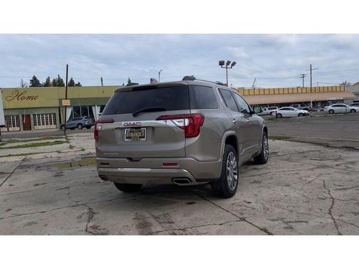 2022 GMC Acadia Denali