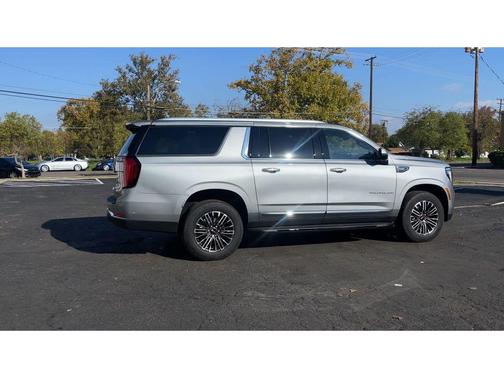 2026 GMC Yukon XL 4WD Elevation