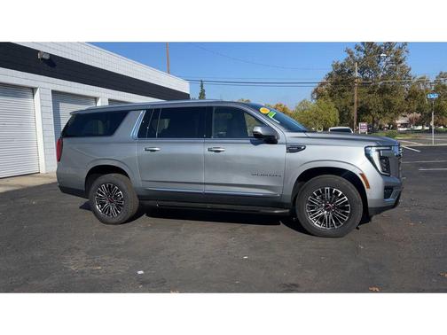2026 GMC Yukon XL 4WD Elevation