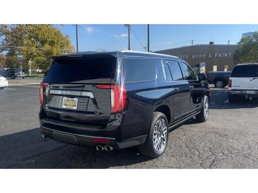 2023 GMC Yukon XL Denali Ultimate