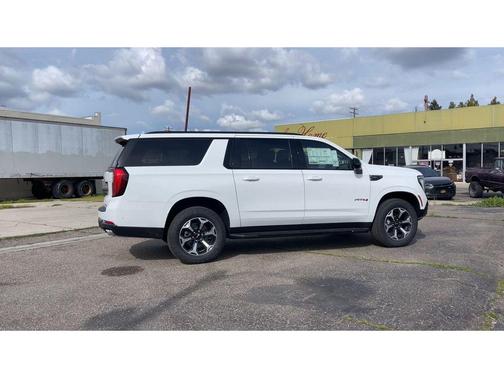 2026 GMC Yukon XL 4WD AT4