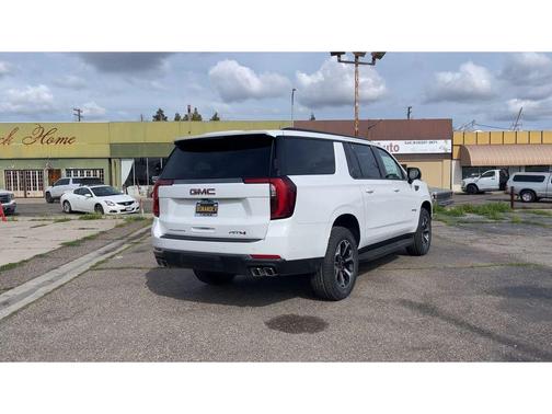 2026 GMC Yukon XL 4WD AT4