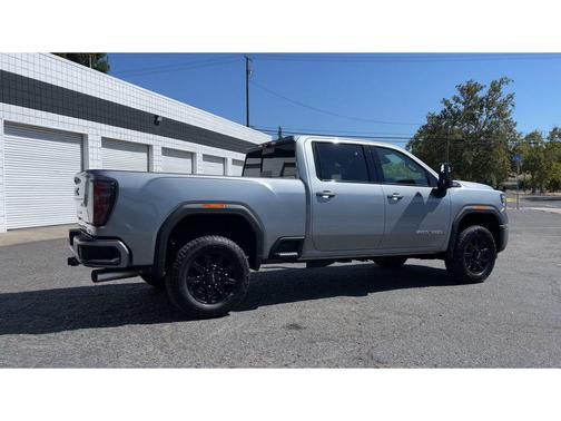 2025 GMC Sierra 2500 AT4
