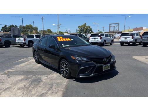 Midnight Black Metallic 2024 Toyota Camry SE