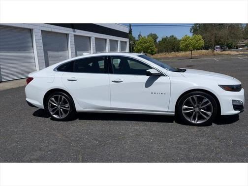 2022 Chevrolet Malibu FWD LT