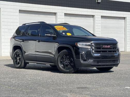 2022 GMC Acadia AWD AT4
