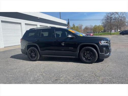 2022 GMC Acadia AWD AT4
