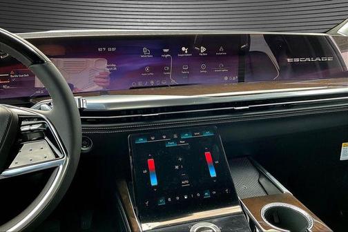 Vibrant White Tricoat 2026 Cadillac Escalade Sport Platinum