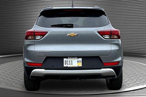 Sterling Gray Metallic 2026 Chevrolet Trailblazer LT
