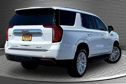 White Frost Tricoat 2023 GMC Yukon SLT