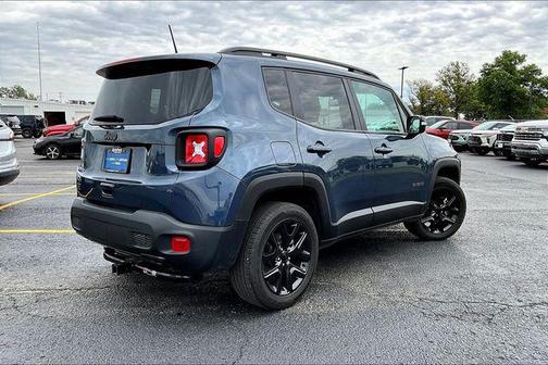 Slate Blue Pearlcoat 2022 Jeep Renegade Altitude