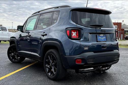 Slate Blue Pearlcoat 2022 Jeep Renegade Altitude