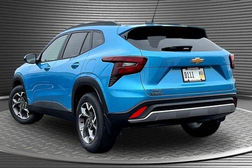 Marina Blue Metallic 2026 Chevrolet Trax LT