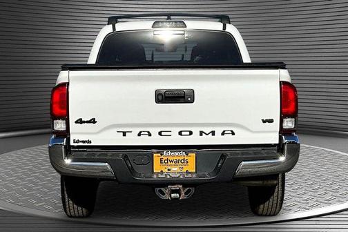 Super White 2018 Toyota Tacoma SR5