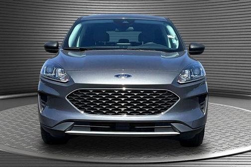 Gray Metallic 2022 Ford Escape SE