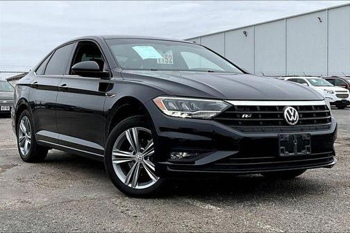 Black Uni 2019 Volkswagen Jetta 1.4T R-Line