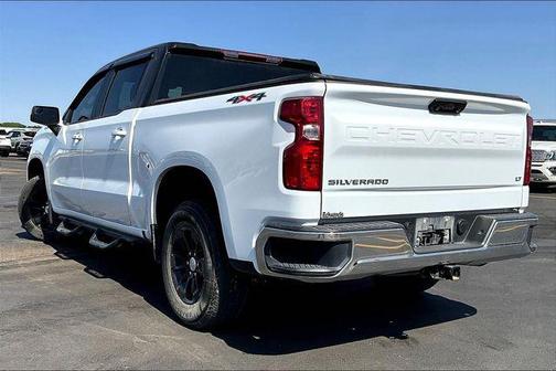 Summit White 2024 Chevrolet Silverado 1500 LT