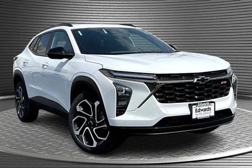 Summit White 2026 Chevrolet Trax FWD 2RS