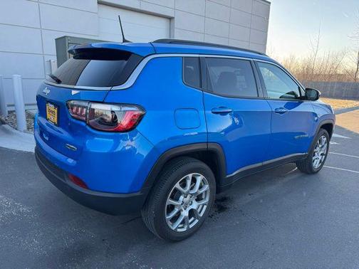 2022 Jeep Compass Latitude Lux