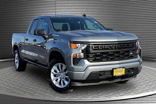 Sterling Gray Metallic 2025 Chevrolet Silverado 1500 Custom