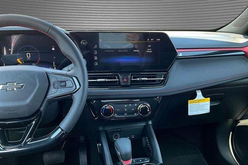 Iridescent Pearl Tricoat 2026 Chevrolet Trailblazer RS