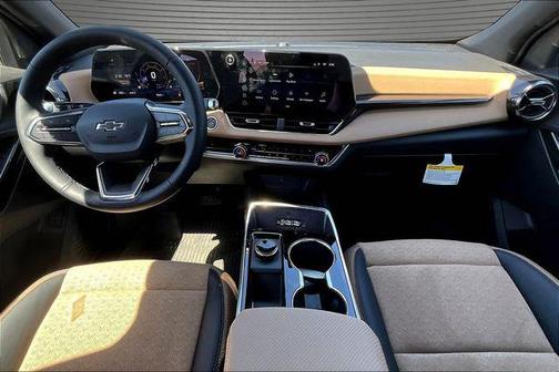 Mosaic Black Metallic 2026 Chevrolet Equinox AWD ACTIV