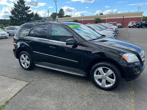 Black 2011 Mercedes-Benz M-Class 4MATIC