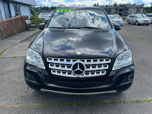 Black 2011 Mercedes-Benz M-Class 4MATIC