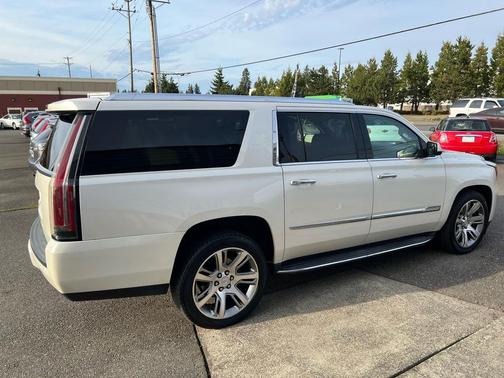 2015 Cadillac Escalade ESV Luxury