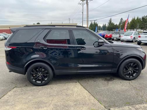 2017 Land Rover Discovery SE