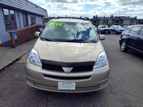 2004 Toyota Sienna XLE