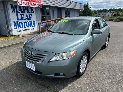 Green 2008 Toyota Camry XLE
