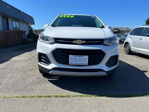White 2017 Chevrolet Trax LT