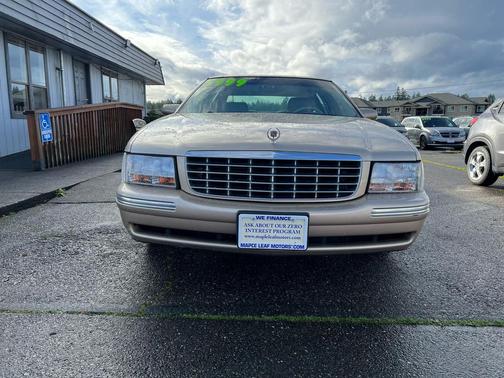 1998 Cadillac DeVille Base
