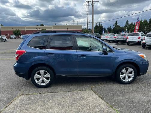 Blue 2014 Subaru Forester 2.5i Touring