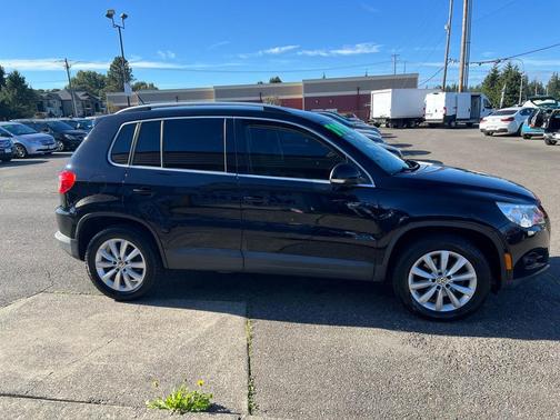 2011 Volkswagen Tiguan SE