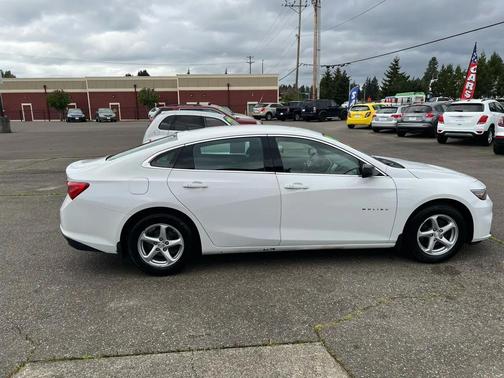 White 2016 Chevrolet Malibu LS
