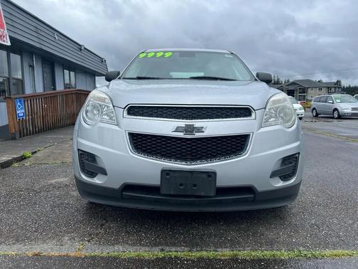 Silver 2014 Chevrolet Equinox LS