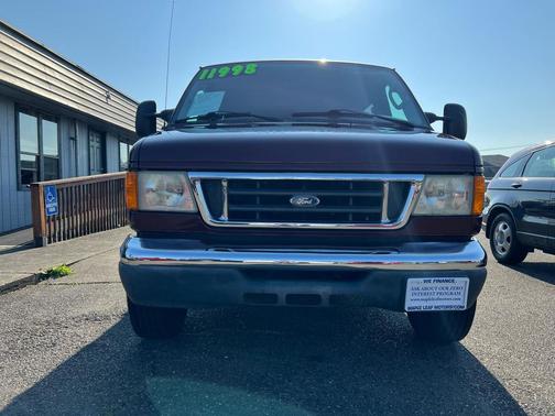 2006 Ford E350 Super Duty XL Wagon