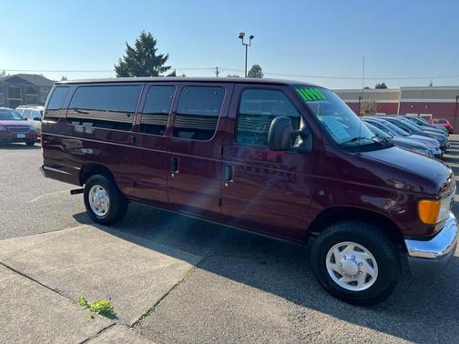 2006 Ford E350 Super Duty XL Wagon