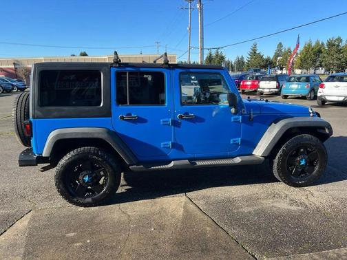 2011 Jeep Wrangler Unlimited Sport