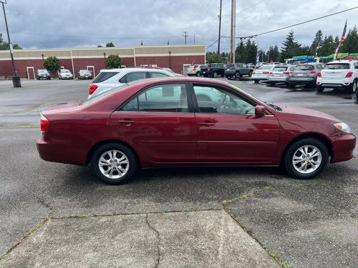 Burgundy 2005 Toyota Camry LE V6