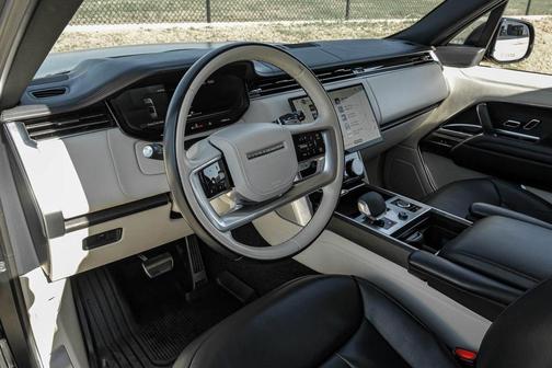 2023 Land Rover Range Rover P530 SE