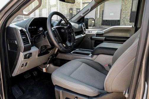 Magnetic 2018 Ford F-150 XLT