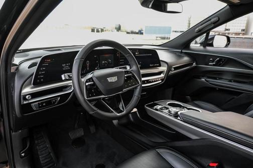 2024 Cadillac LYRIQ Sport